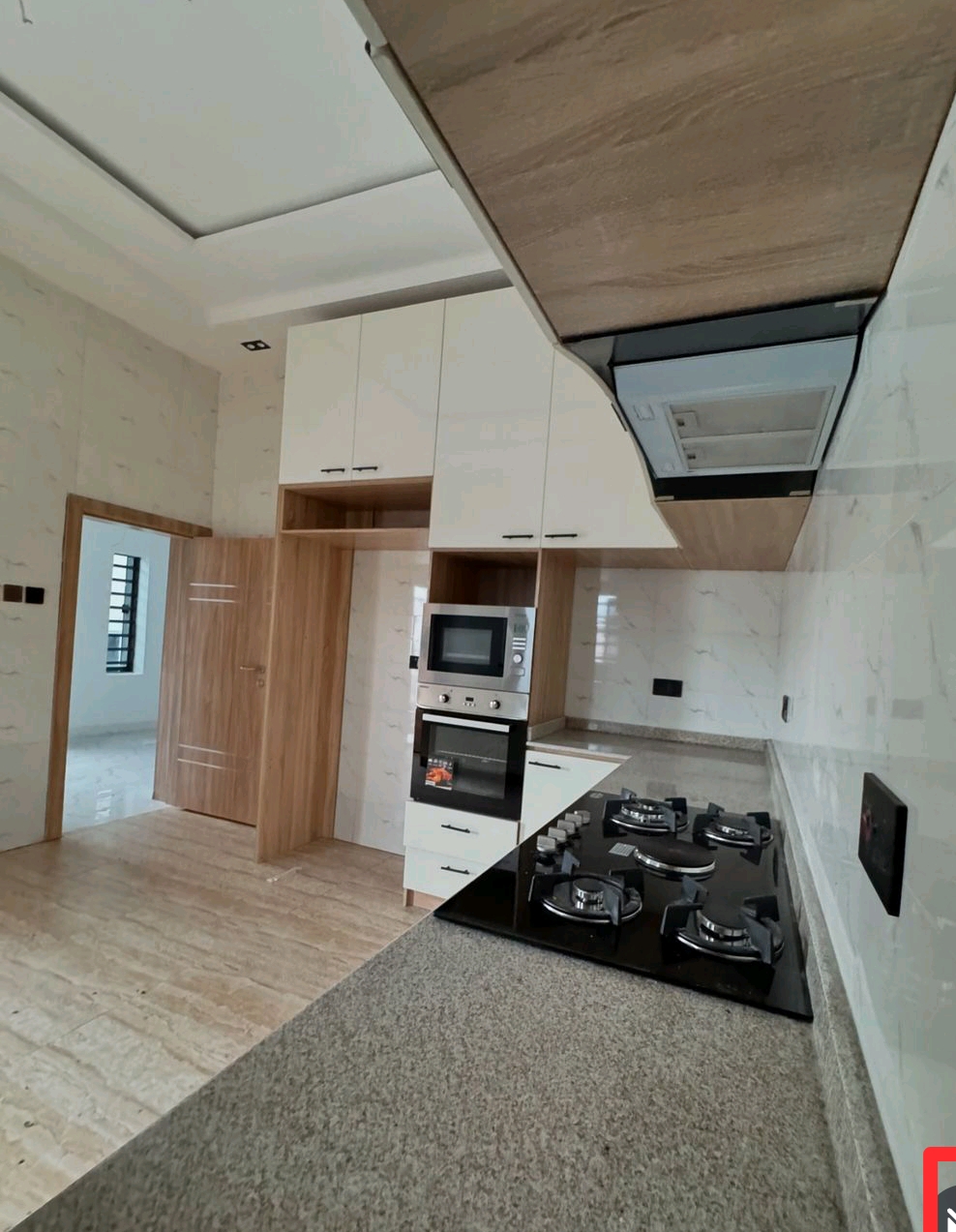 4 BEDROOM TERRACE DUPLEX