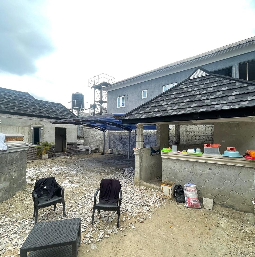 3 BEDROOM BUNGALOW WITH SECURITY HOUSE